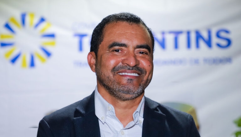 Governador Wanderlei Barbosa inaugura frigor&iacute;fico em Anan&aacute;s e autoriza reforma e amplia&ccedil;&atilde;o de escola no Bico do Papagaio
